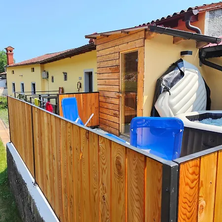 Homestead Zavadlal - Domacija Zavadlal Apartament Komen