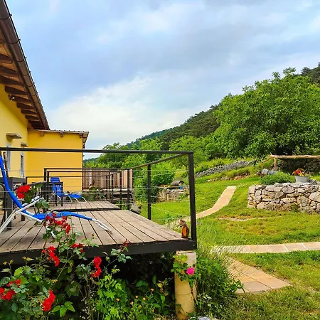 Homestead Zavadlal - Domacija Zavadlal Komen